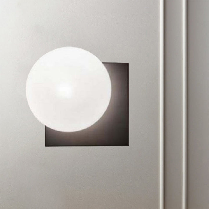 Moderne 1-Licht-Wandleuchte mit weißem Glasschirm Schwarze Kugel Wandleuchte