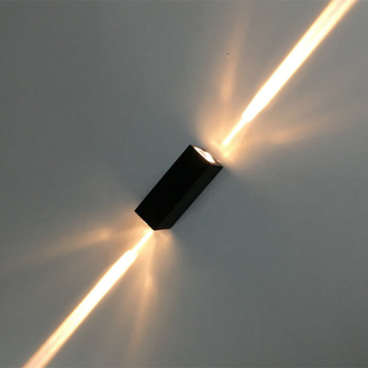 Metallische rechteckige Wandlampe Einfache Stil 2 Lichter schwarze Ausführung Wandlampe in warm/weißem Licht für Hotel