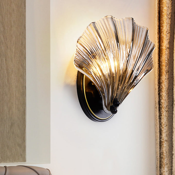 Einzelne gewellte Muschel Wandlampe Landhausstil Schwarz/Gold geripptes Glas Wandleuchte Beleuchtungseinheit