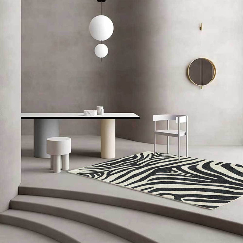 Zeitgenössischer Zebra-Streifen-Teppich Schwarz und Weiß Polyester-Teppich Maschinenwaschbar Rutschfester Teppich für das Schlafzimmer