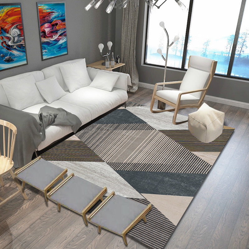 Einzigartiger mehrfarbiger gestreifter Teppich mit geometrischem Muster aus Polyester Moderner Teppich Haustierfreundlicher rutschfester Rücken Teppich für das Schlafzimmer