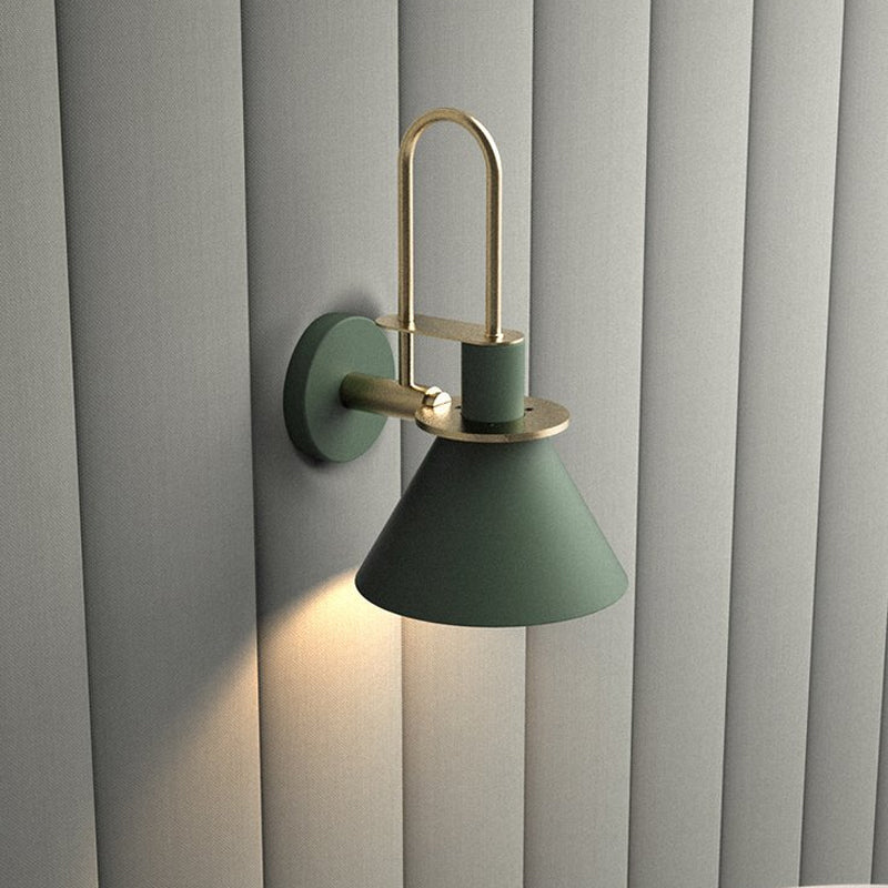 Schwarz/Weiß/Grün Cone Wandlampe Macaron 1-Licht Metall Wandmontierte Lampe mit gebogenem Arm für Schlafzimmer, Warm/Weiß Licht