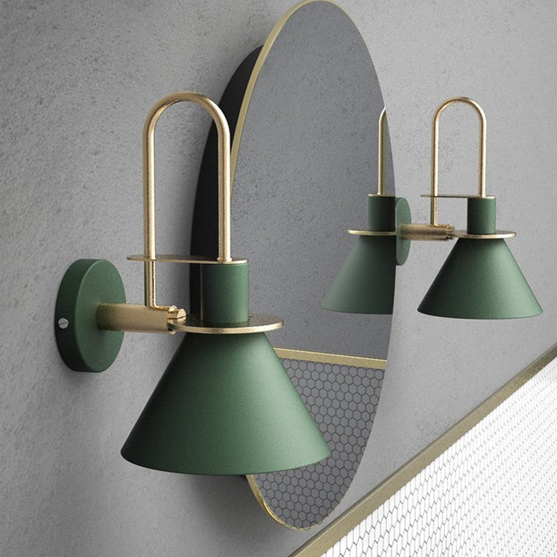 Schwarz/Weiß/Grün Cone Wandlampe Macaron 1-Licht Metall Wandmontierte Lampe mit gebogenem Arm für Schlafzimmer, Warm/Weiß Licht