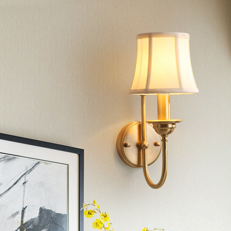 Ausladende Wohnzimmer Wandbeleuchtung Antiqued Stoff 1 Glühbirne Gold Wandlampen mit U-förmigem Arm