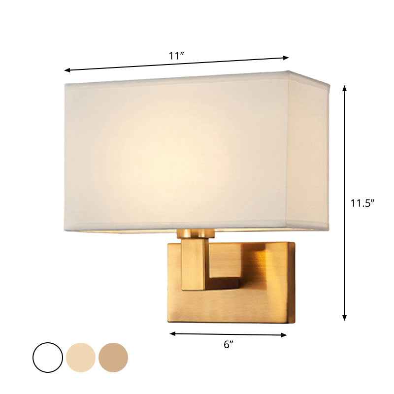 Postmoderne Kubus Wandleuchte Stoff 1-Licht Nachttisch Lese Wandleuchte in Weiß/Beige/Braun mit Schwarz/Gold Arm