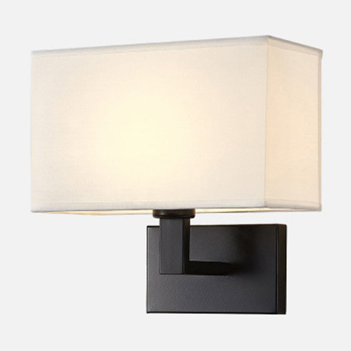 Postmoderne Kubus Wandleuchte Stoff 1-Licht Nachttisch Lese Wandleuchte in Weiß/Beige/Braun mit Schwarz/Gold Arm