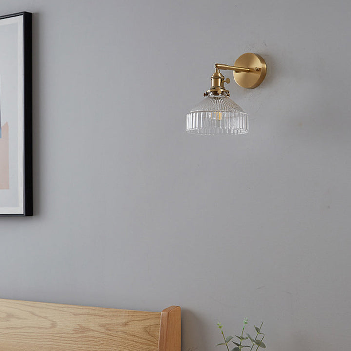 Industrielle Wandlampe Gepresstes Geriffeltes Glas Wandleuchte in Gold-Finish für Schlafzimmer