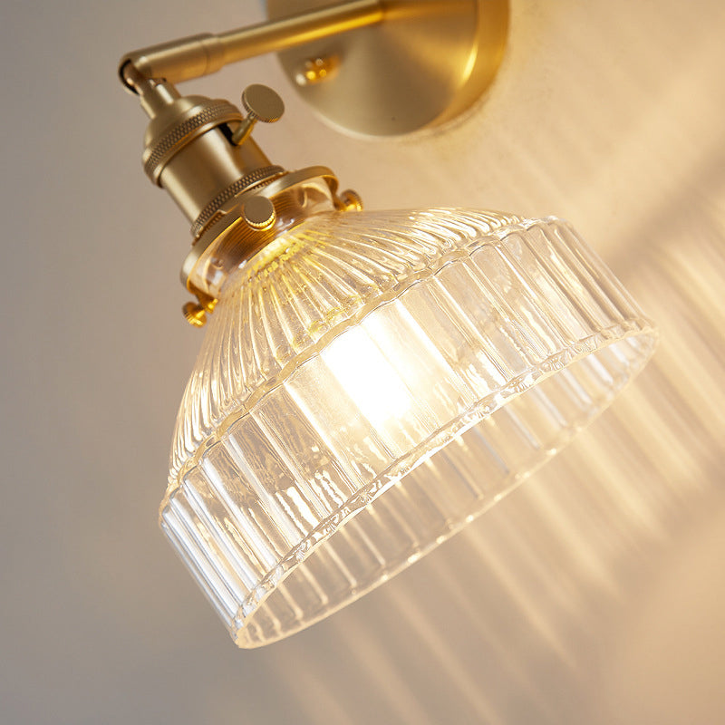 Industrielle Wandlampe Gepresstes Geriffeltes Glas Wandleuchte in Gold-Finish für Schlafzimmer