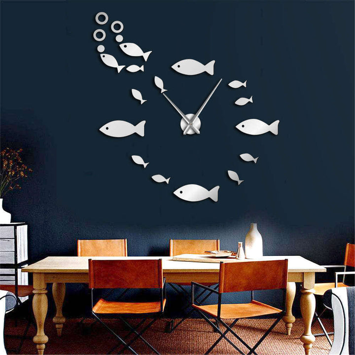 Schlankes Spiegel-Wand-Design