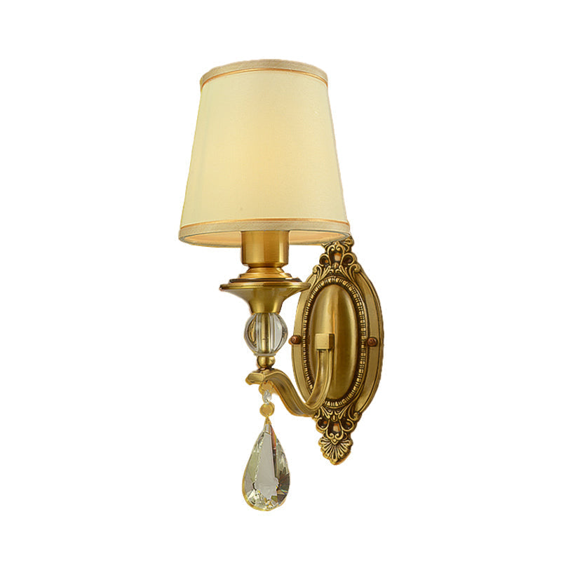 Traditionell Konische Wandmontage Lampe 1/2 Köpfe Stoff Wandstrahler Beleuchtung in Gold mit hängendem Kristall