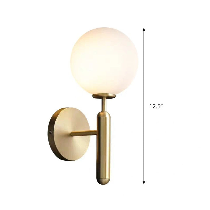 Milchglas-Ball-Wandlampe Zeitgenössisch 1 Kopf Messing Wandmontage Lichtarmatur mit Metall-Bleistiftarm