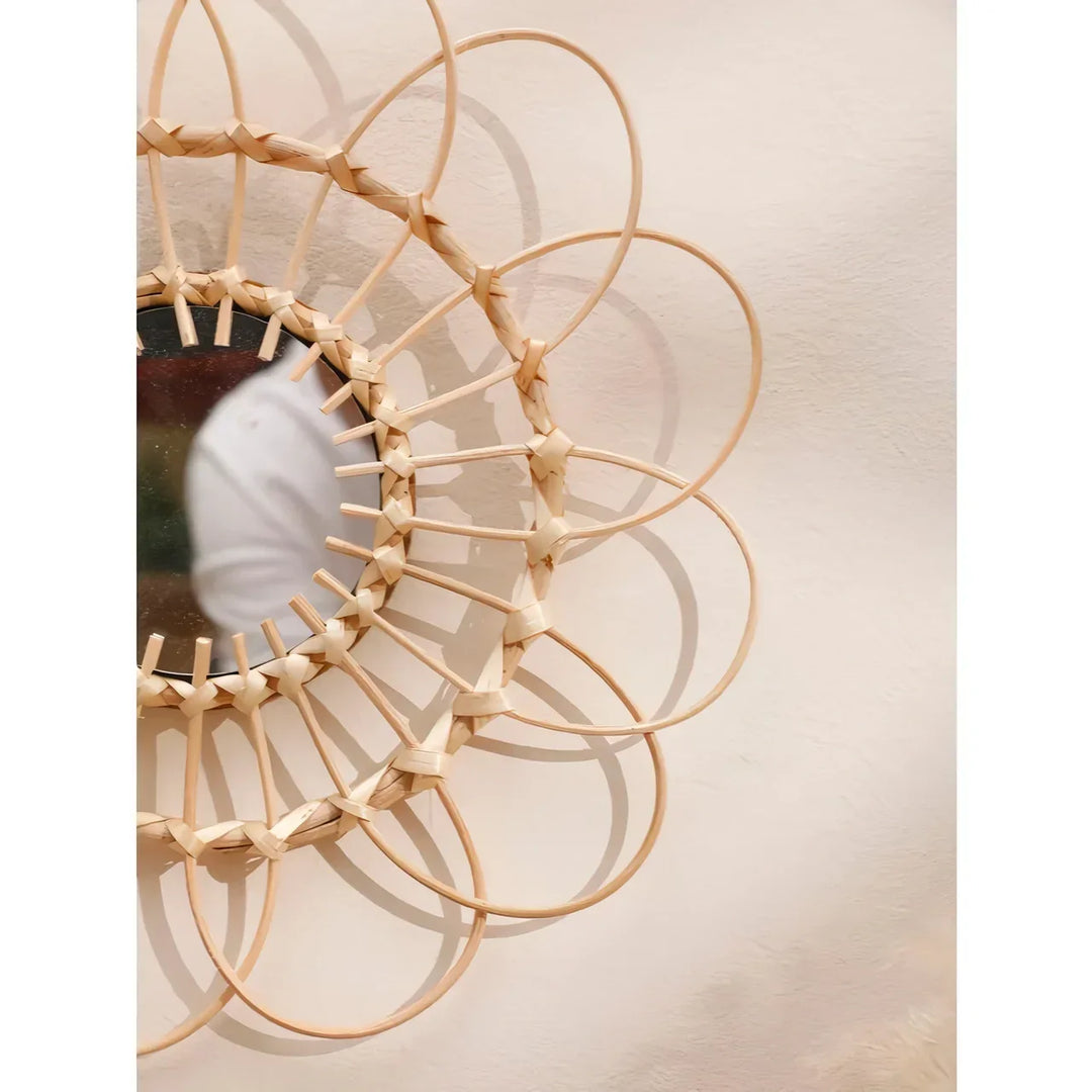 Handgefertigter Rattan Wandspiegel