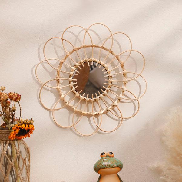 Handgefertigter Rattan Wandspiegel