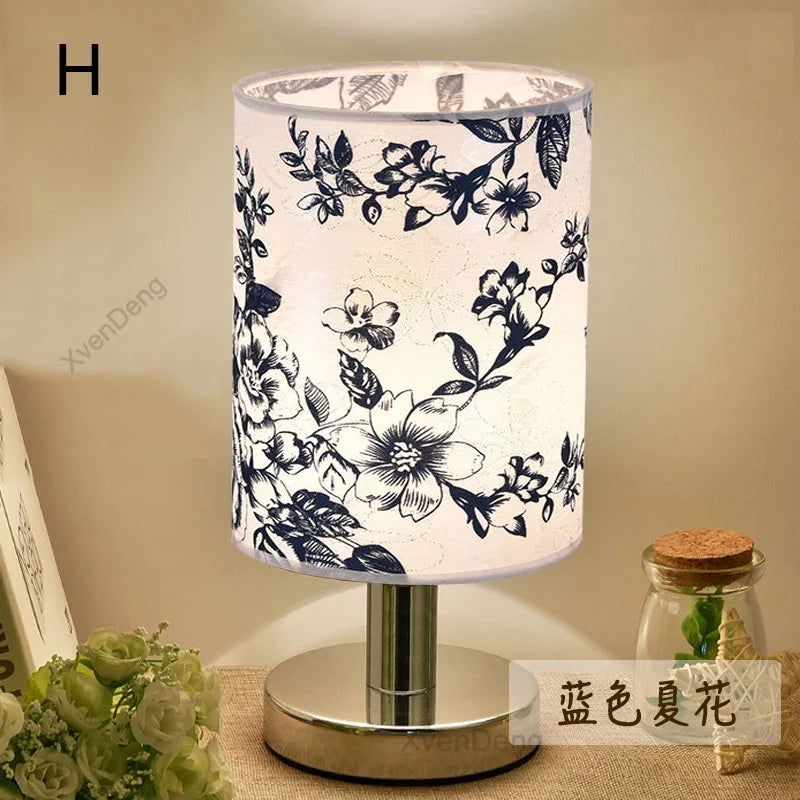 Moderne Eisen Tischlampe LED Stoff Nordic Schreibtischlicht - Perfekt für Wohnzimmer, Schlafzimmer, Nachttisch, Studium und Heimdekor Beleuchtungsanlagen