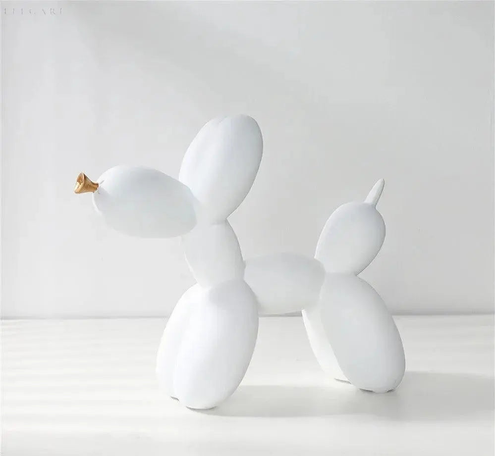 Ballonornament mit goldenem Schnabel