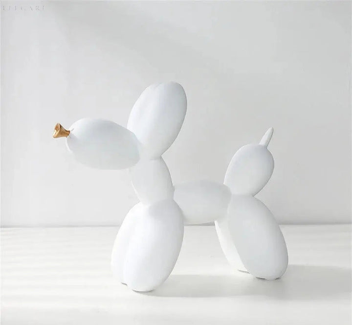 Ballonornament mit goldenem Schnabel