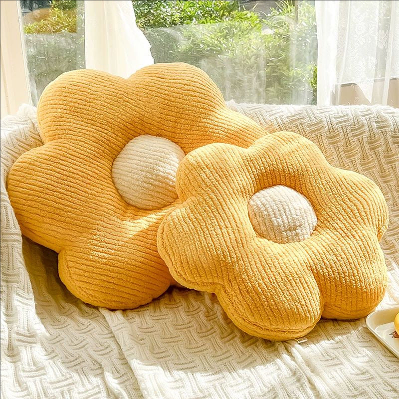 Blumenförmiges Kuschelkissen