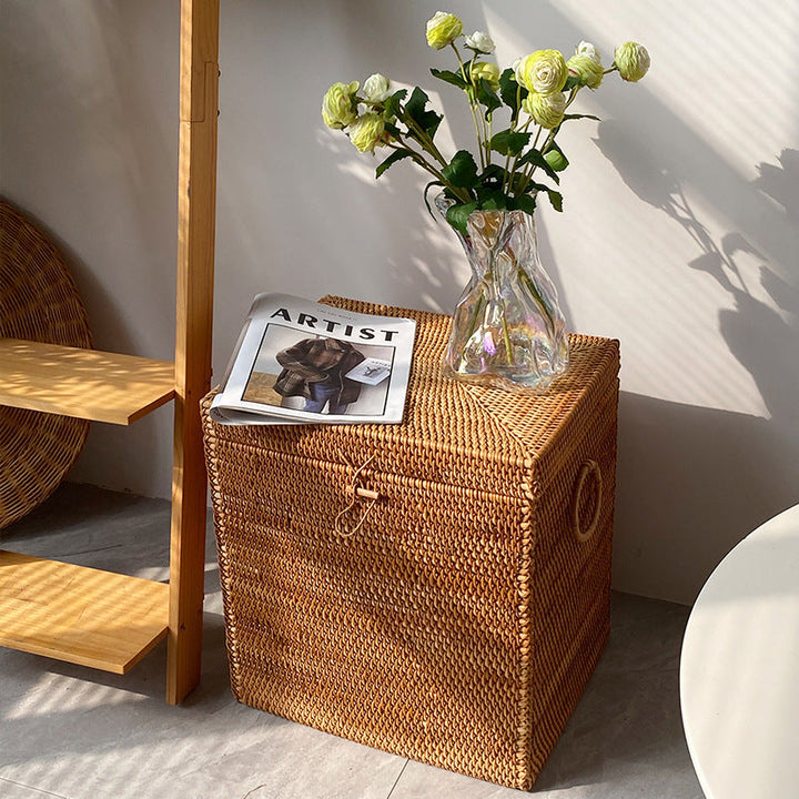 Stylische Aufbewahrungsbox aus gewobenem Naturmaterial