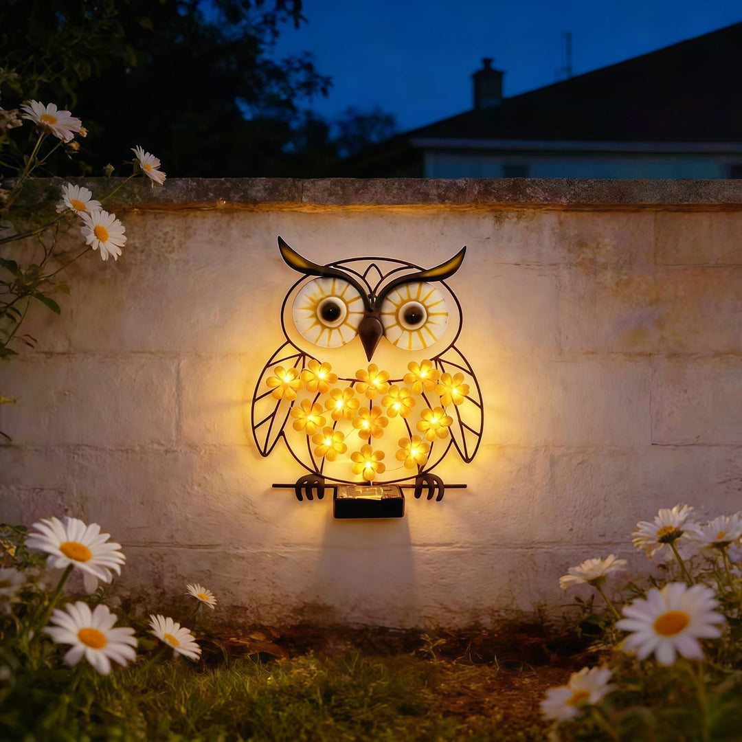 Metallene Eule Wandkunst mit solarbetriebenen LED-Blumenlichtern und Eisenrahmen