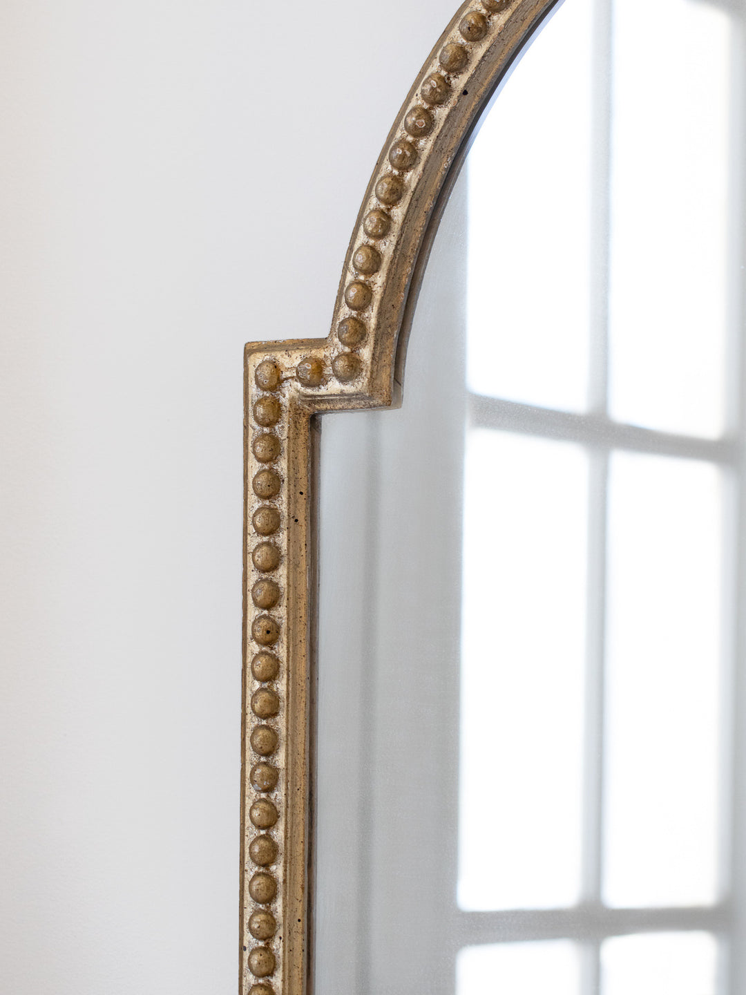 Bogenförmiger eleganter Wandspiegel Verune