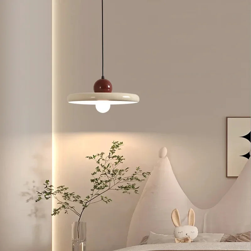 Nordic Cream Flying Saucer Pendelleuchte – Moderne LED-Lampe für Wohnzimmer, Schlafzimmer und Restaurant, 20/30cm