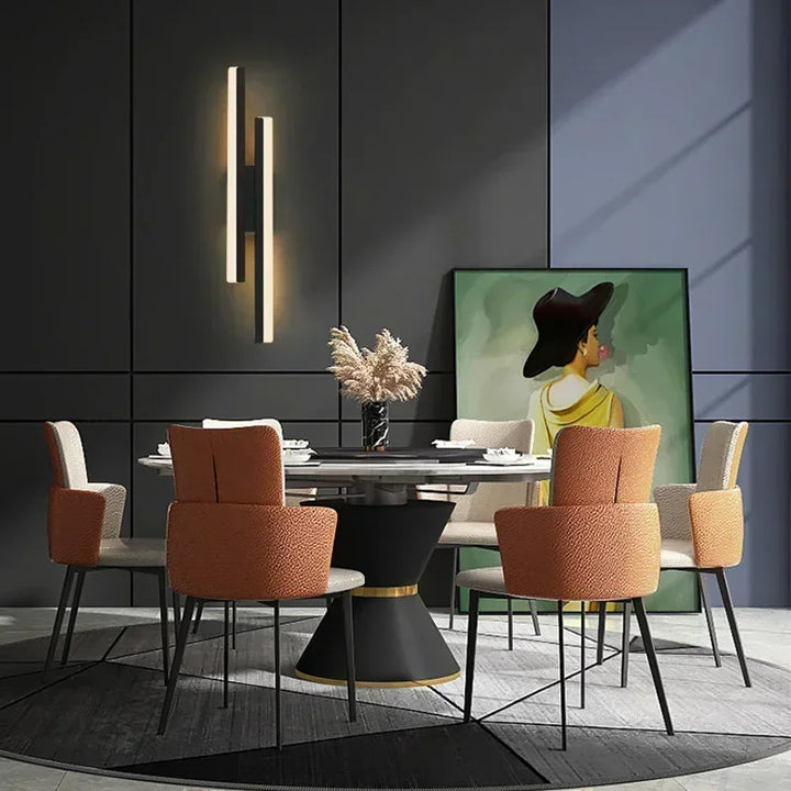 Moderne LED-Wandlampe mit Kupferrohr und Acrylschirm