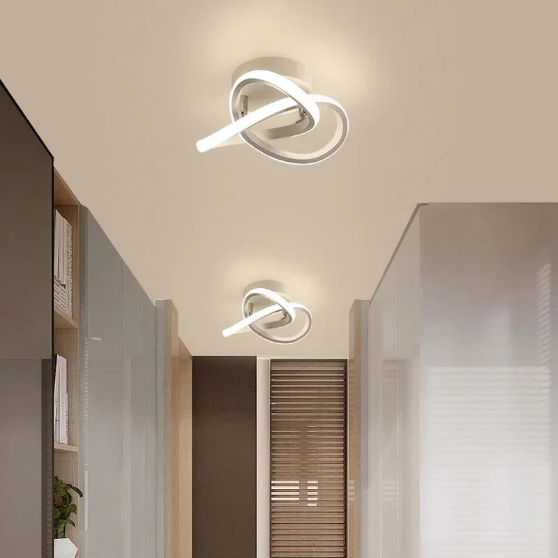 Moderne LED-Wandleuchte – Dreifach Schwarz & Weiß Deckenleuchte für Schlafzimmer, Wohnzimmer, Flur und Arbeitszimmer mit Fernbedienung und dimmbaren Optionen