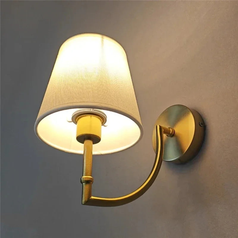 Nordic Minimalist Wandlampe – Moderner Leinenlampenschirm mit Ellenbogen-Design für Wohnzimmer, Schlafzimmer und Treppenhaus