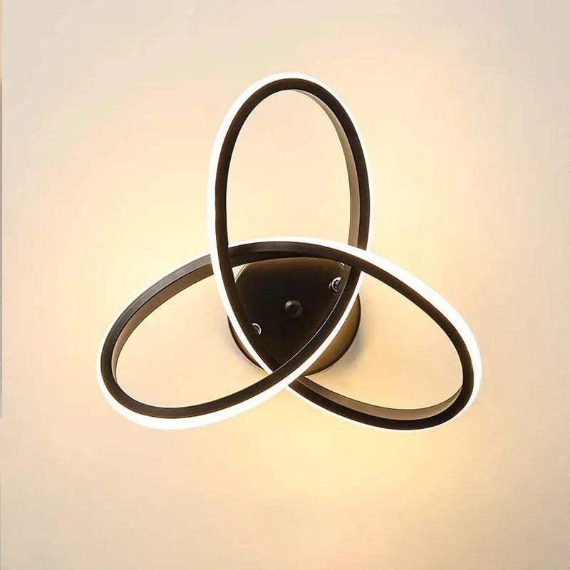 Moderne LED-Wandleuchte – Dreifach Schwarz & Weiß Deckenleuchte für Schlafzimmer, Wohnzimmer, Flur und Arbeitszimmer mit Fernbedienung und dimmbaren Optionen