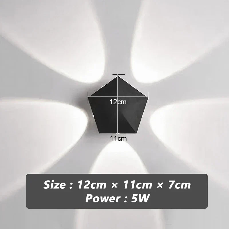 Schwarze Prisma Ambient Minimal Wandlampe