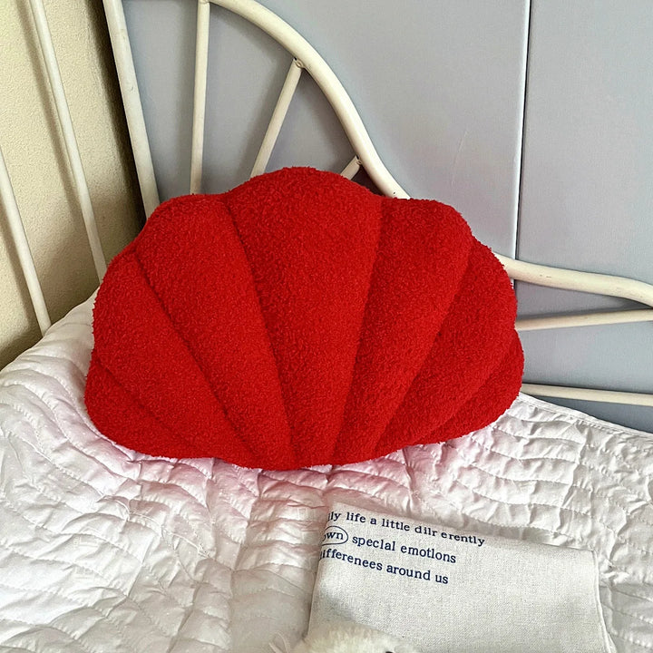 Pastell Shell Kissen – Flauschiges Bouclé Plüschkissen