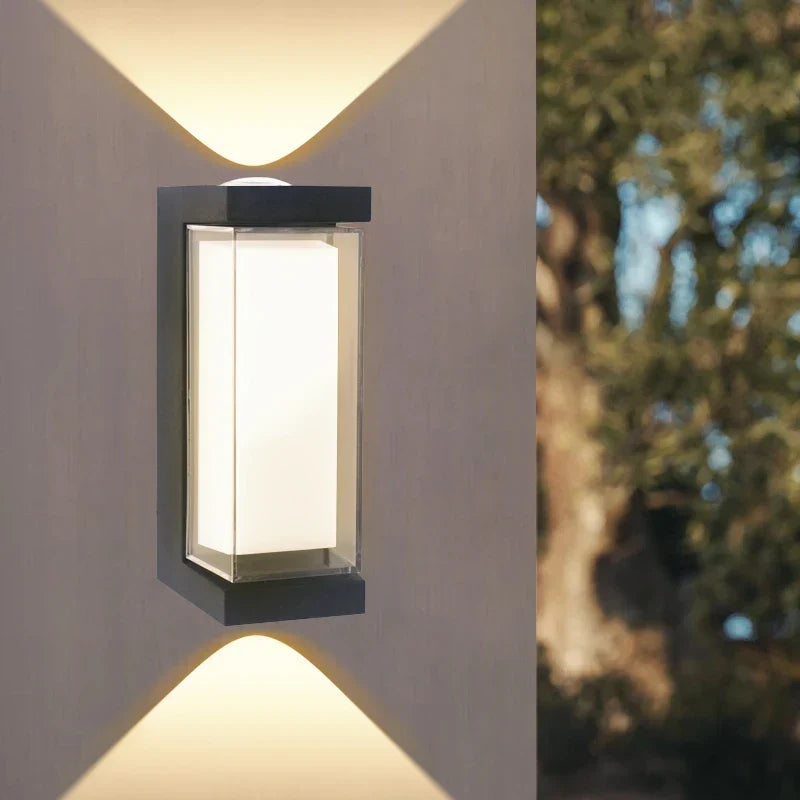 Moderne LED-Außenwandleuchte – Wasserdichte Veranda- und Balkonwandleuchte für Haus und Garten, IP55 bewertet
