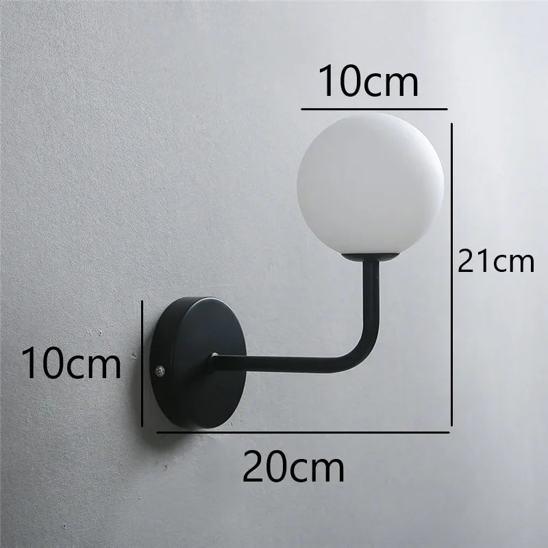 Moderne Metall- und Glaskugel-Wandleuchte – Nordic Style Wandbeleuchtung für Wohnzimmer, Schlafzimmer, Gang, Flur und Treppen – AC-betrieben, LED-Birne enthalten