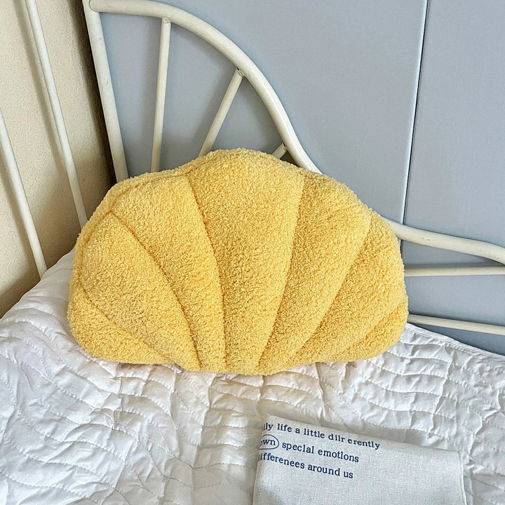 Pastell Shell Kissen – Flauschiges Bouclé Plüschkissen