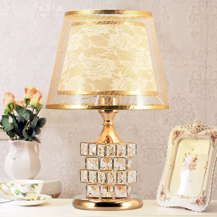 Moderne Kristall Tischlampe – Europäischer Stil Luxuriöse Lampe für Hochzeitsgeschenkideen, Süße Schlafzimmer und Wohnkultur