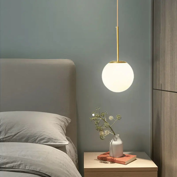 Moderne Glasballen-Hängeleuchte – Dekorative nordische Leuchte für Esszimmer, Schlafzimmer und Bar