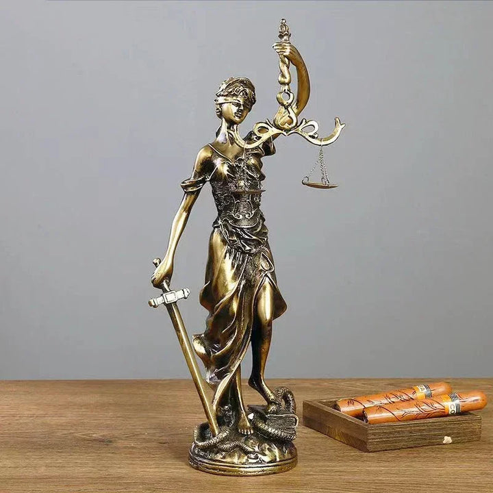 Antike Bronze griechische Göttin der Gerechtigkeit Statue Fair Angels Harz Skulptur Ornamente Schreibtisch Wohnkultur Geschenk