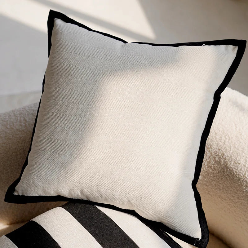 Luxuriös besticktes dekoratives Kissen mit Pferdedruck für Sofa und Wohnzimmer