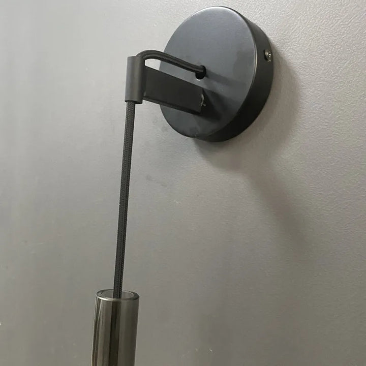Moderne LED Wandleuchte – Buntglas- und Eisenarmatur für Wohnzimmer, Schlafzimmer, Küche und Badezimmer – Stilvolle Wandmontagebeleuchtung für die Wohnungseinrichtung