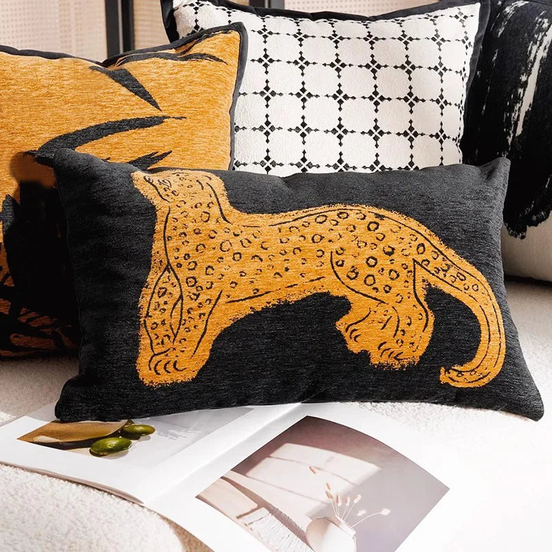 Luxuriös besticktes dekoratives Kissen mit Pferdedruck für Sofa und Wohnzimmer