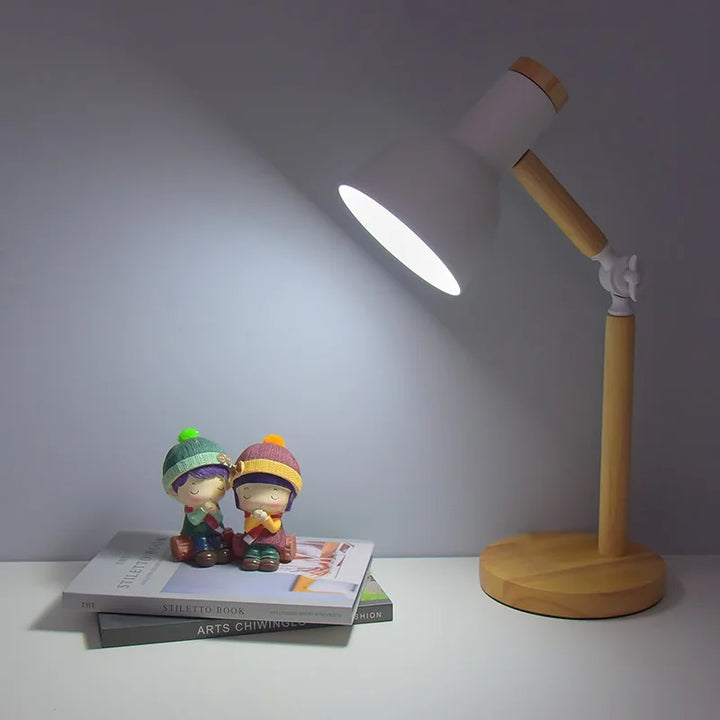 Kreative Nordische Holz Kunst LED Tischlampe – Verstellbarer Kopf & Augenschutz