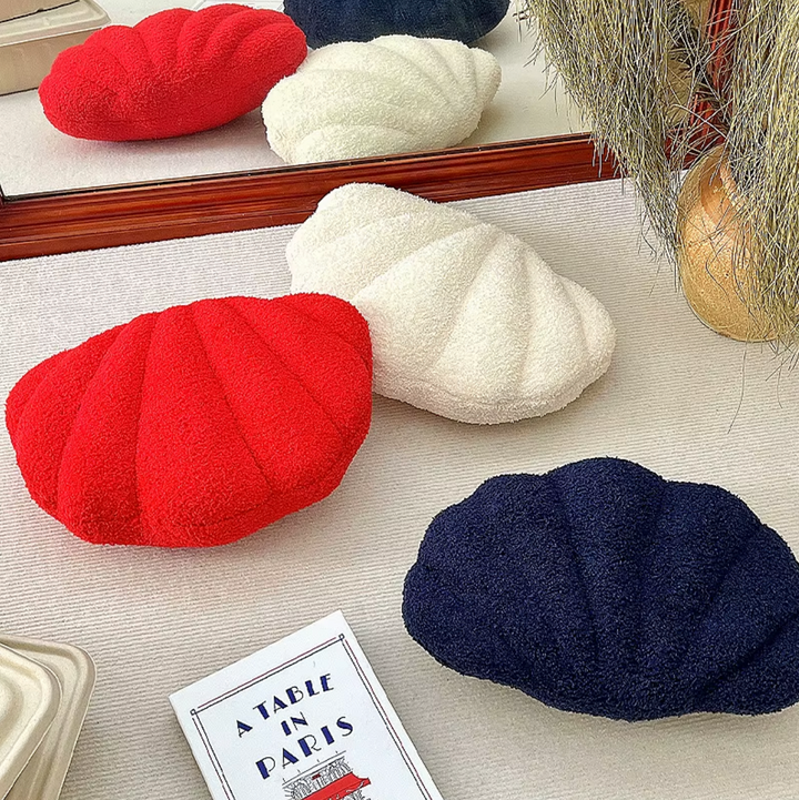 Pastell Shell Kissen – Flauschiges Bouclé Plüschkissen