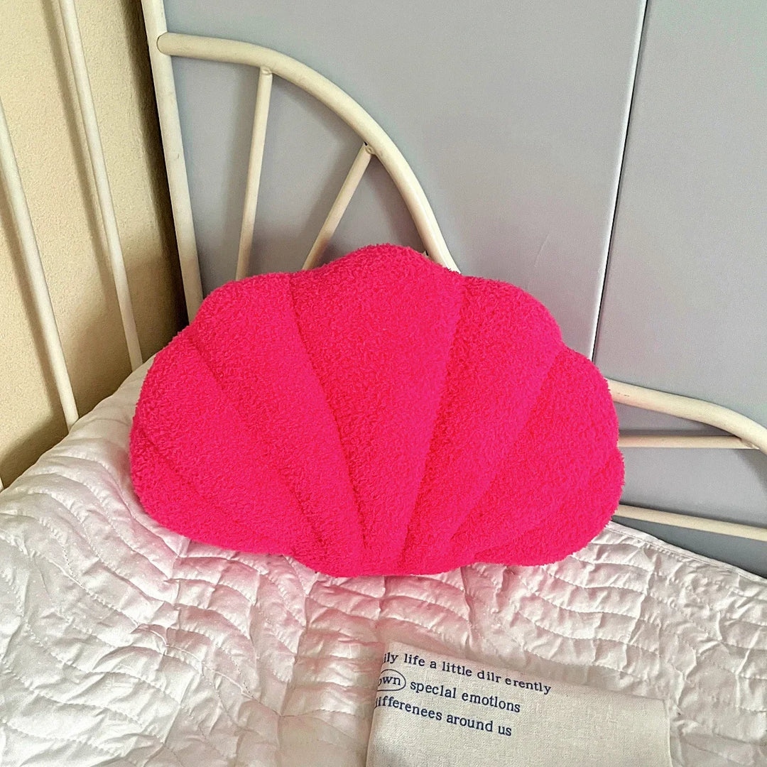 Pastell Shell Kissen – Flauschiges Bouclé Plüschkissen