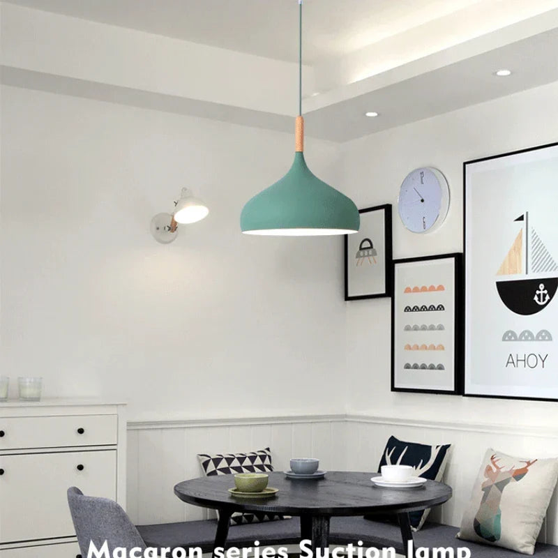 Moderne Macaron Pendelleuchte – Farbige LED-Kronleuchter für Schlafzimmer, Restaurant, Büro und Wohnzimmer – Einstellbares Aluminium-Hängelicht