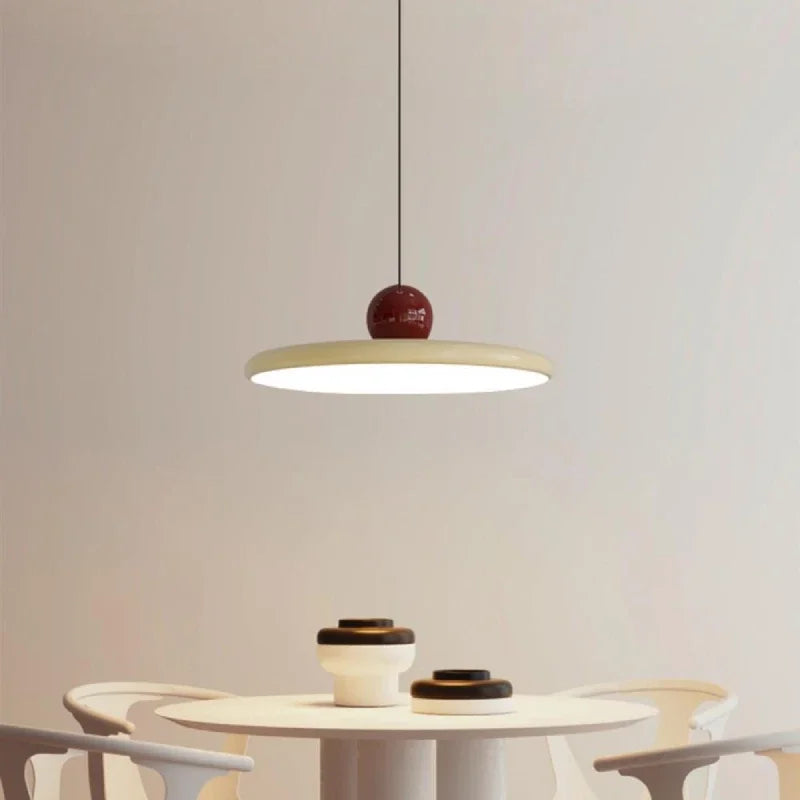 Nordic Cream Flying Saucer Pendelleuchte – Moderne LED-Lampe für Wohnzimmer, Schlafzimmer und Restaurant, 20/30cm