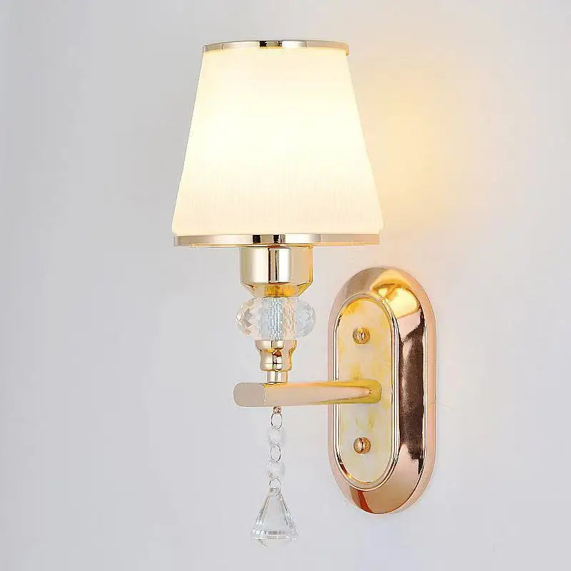 Moderne LED Wandleuchte mit Glaslampenschirm | Wandleuchten