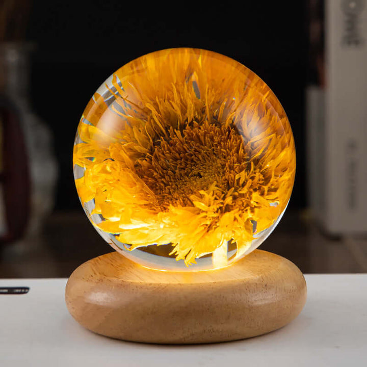 LED-Nachtlicht Blumen-Kristallkugel Kinder-Nachtlampe mit Holzsockel Schlafzimmer Ambientelicht Kreativgeschenk Nachtlicht