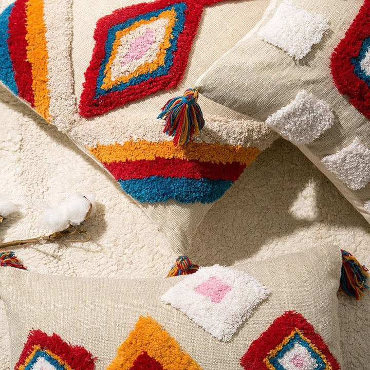 Handgefertigtes Dekokissen im marokkanischen Boho-Stil