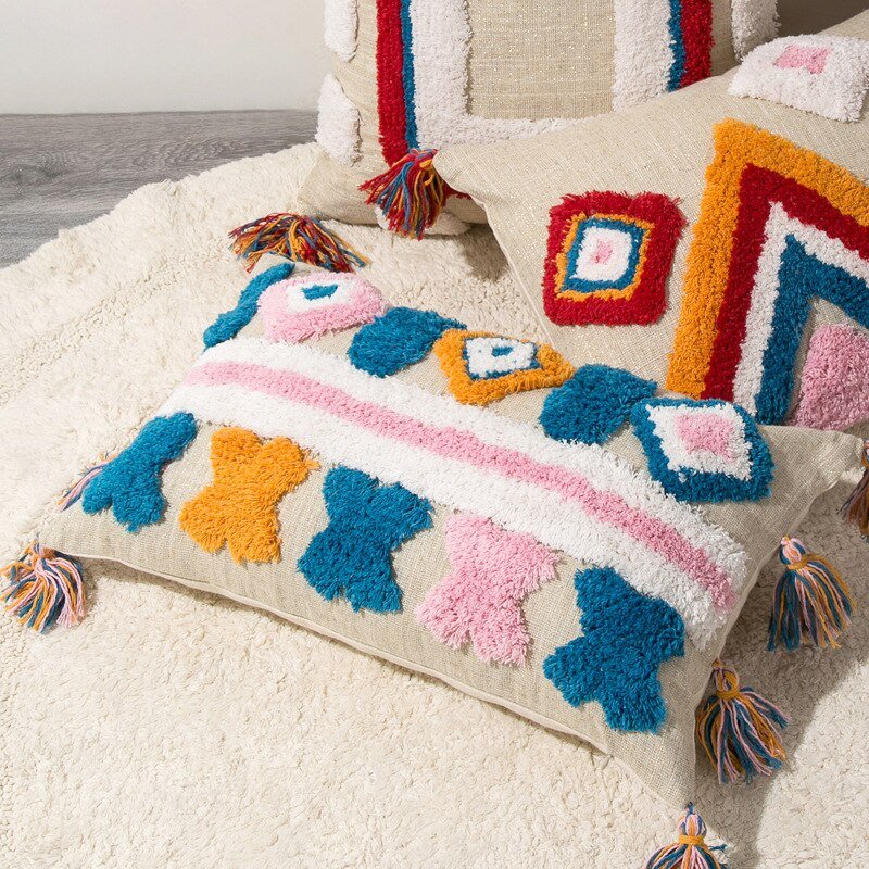Handgefertigtes Dekokissen im marokkanischen Boho-Stil